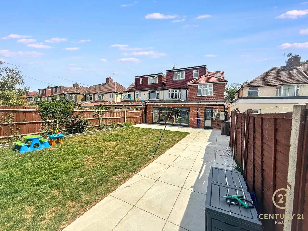 Burns Way, Hounslow, TW5, photo 29