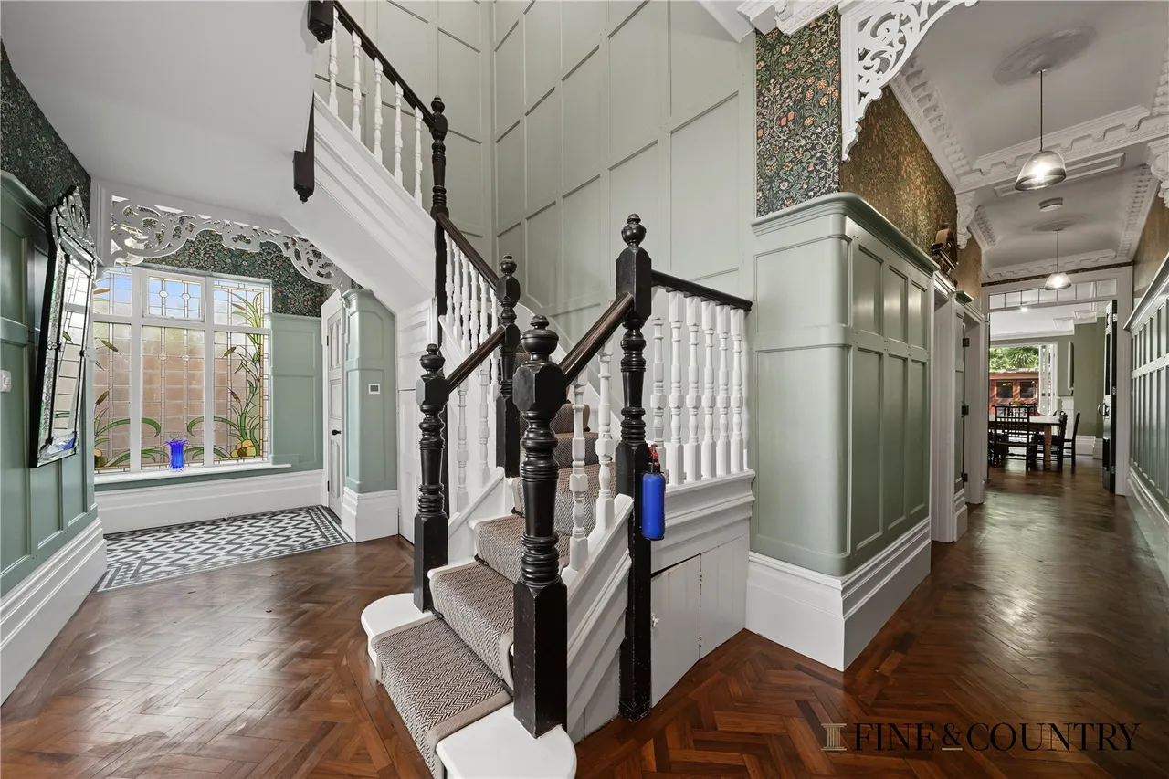 Cranhurst Road, London, photo 2