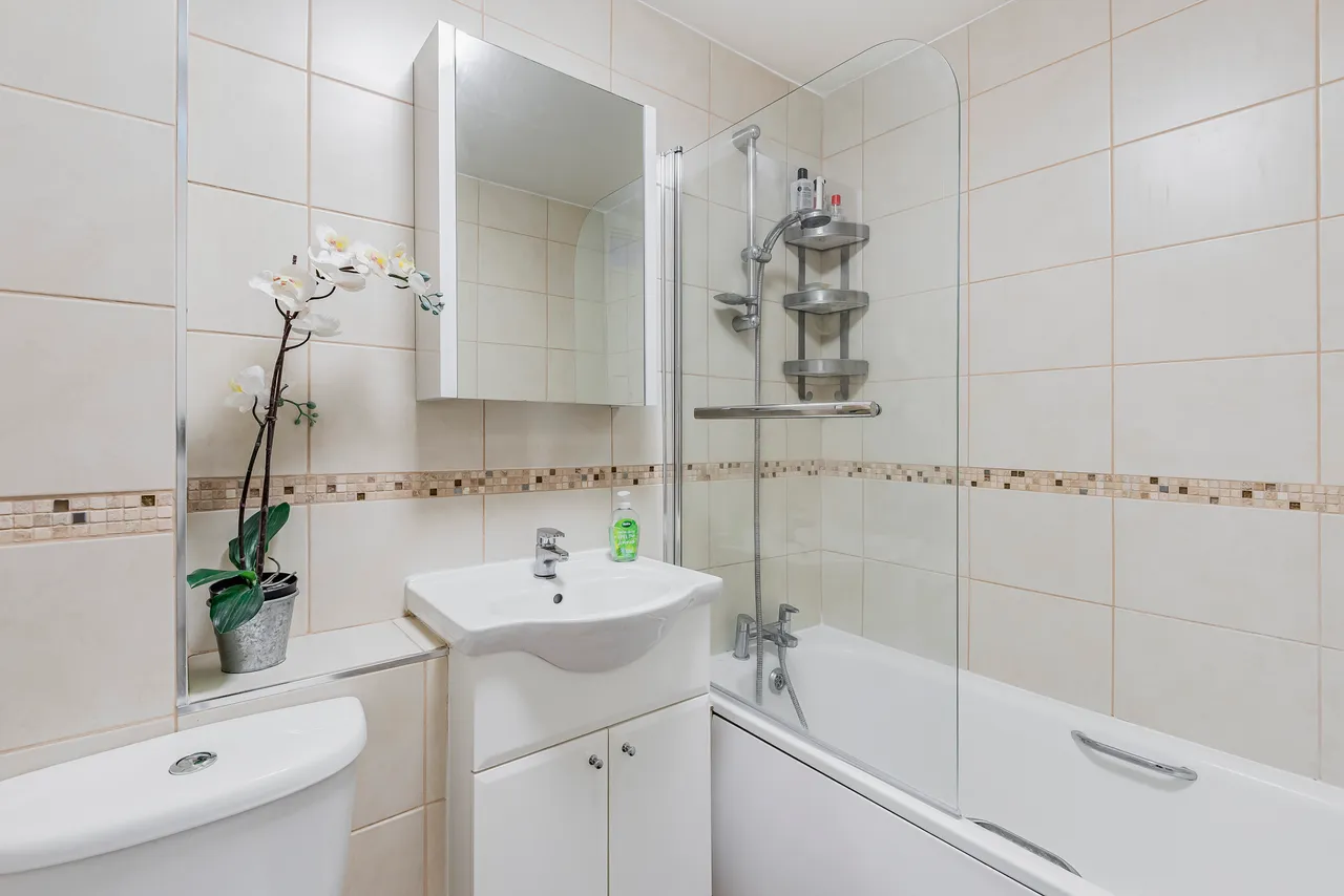 Brickett Close, Ruislip Fees Apply, HA4, photo 7