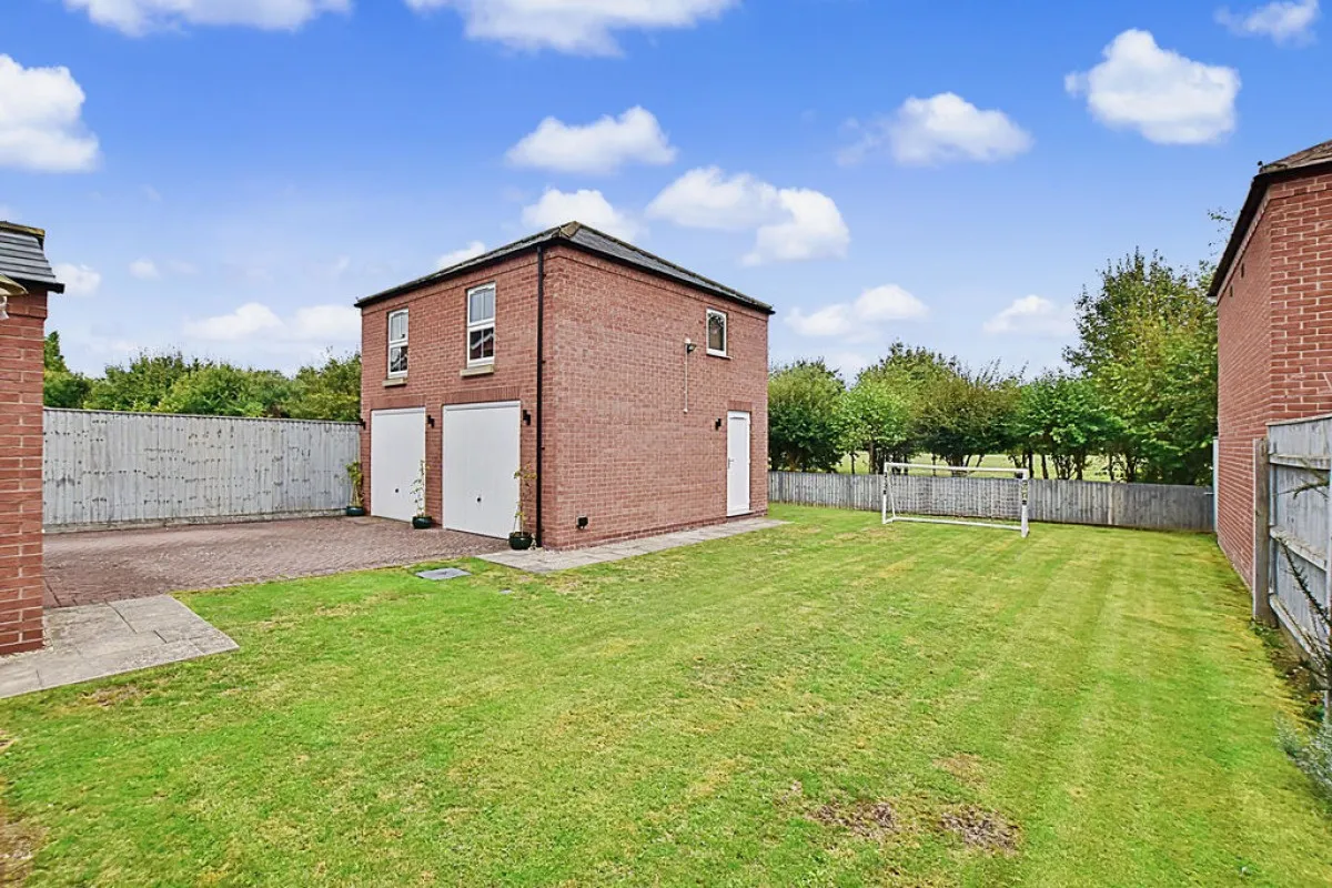 Hutton Way, Market Rasen, photo 2