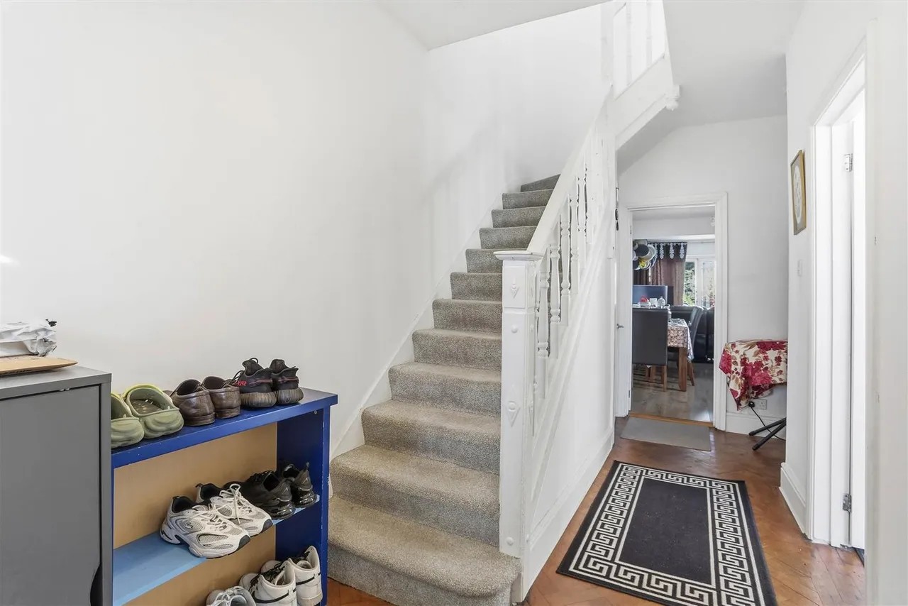 Alberta Avenue, Cheam, Surrey, SM1 2LJ, photo 5
