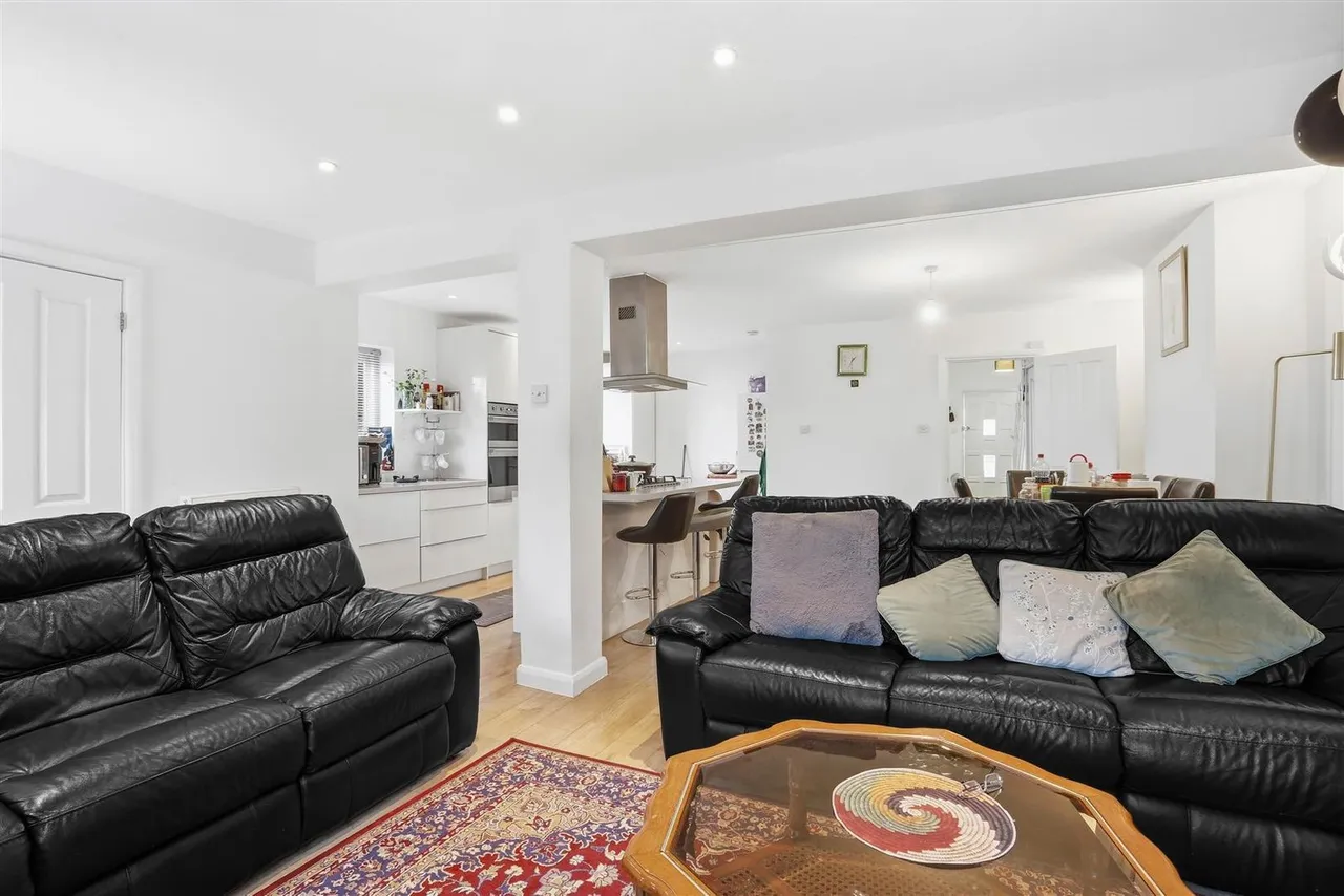 Alberta Avenue, Cheam, Surrey, SM1 2LJ, photo 6