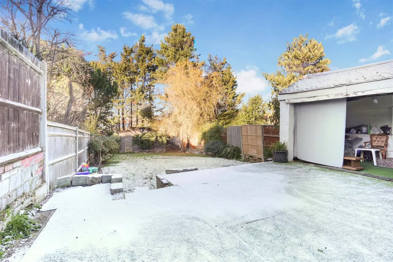 Alberta Avenue, Cheam, Surrey, SM1 2LJ, photo 9