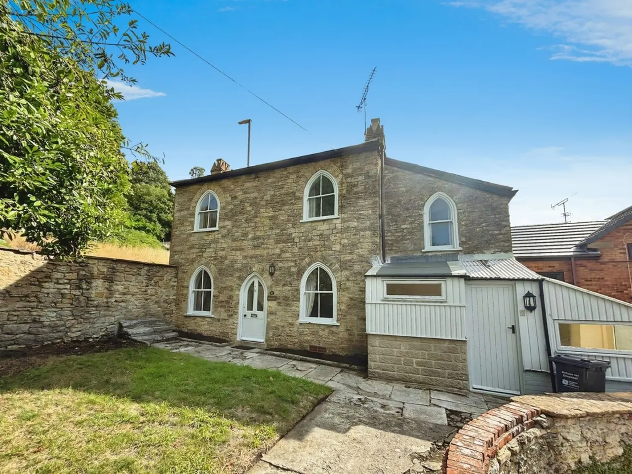 2 bed house to rent, Brunswick Street, BA20