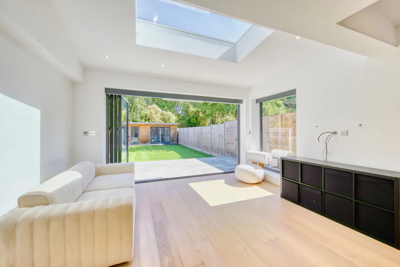 Cedars Road, Hampton Wick, KT1 4BE, photo 4