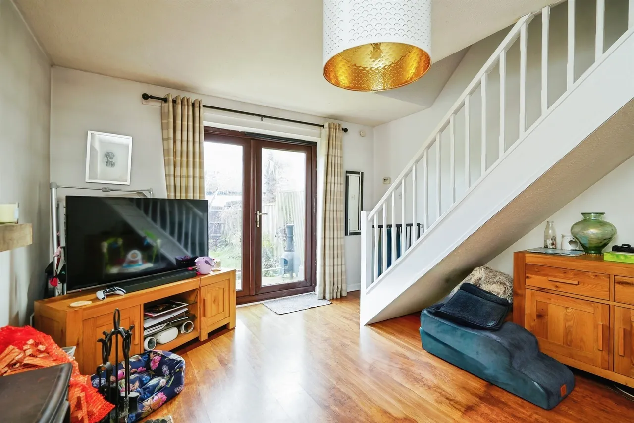 Waites Close, Aston, Bampton, photo 3