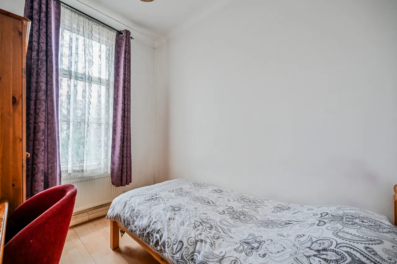 25 Scarborough Road, London, photo 6