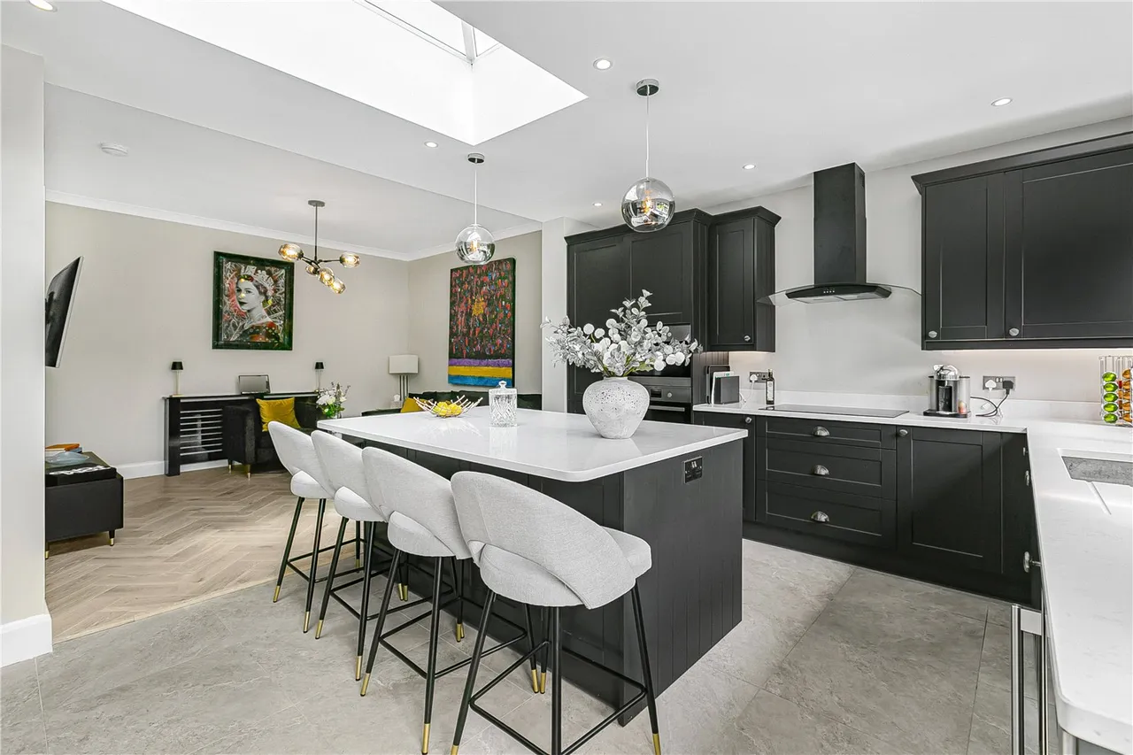 Cedar Avenue, Barnet, Hertfordshire, EN4 8DY, photo 10