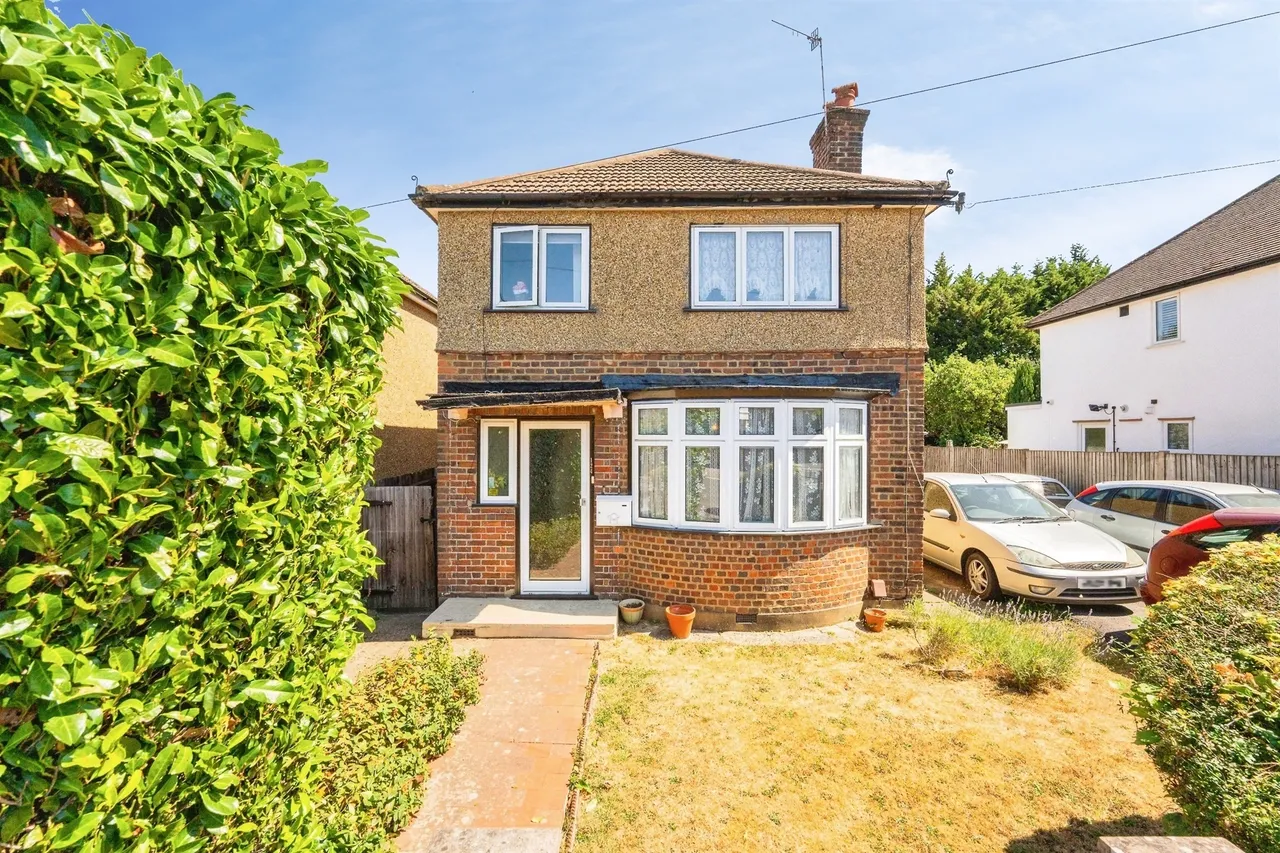 3 bed house for sale — Leggatts Way, Watford