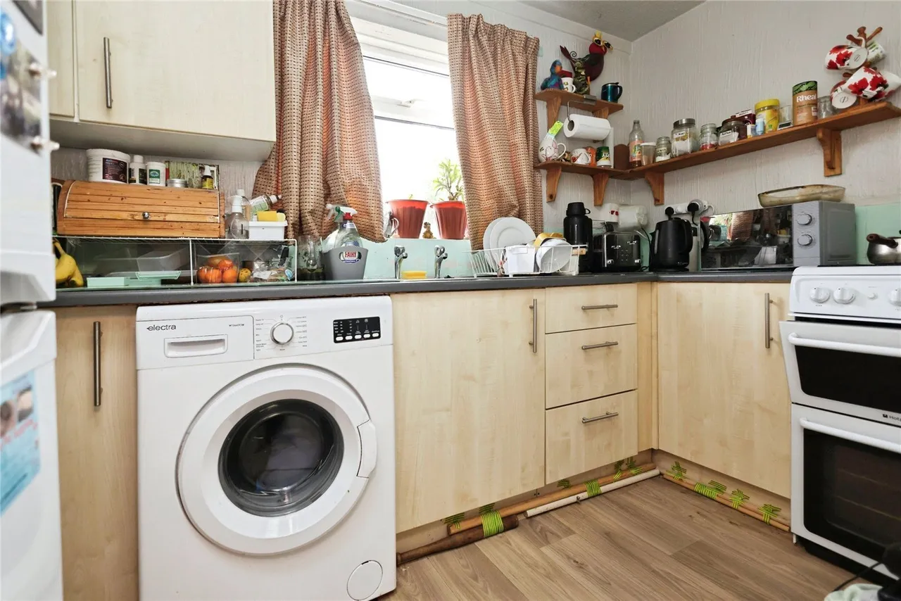 Helmswood Drive, B37, photo 6