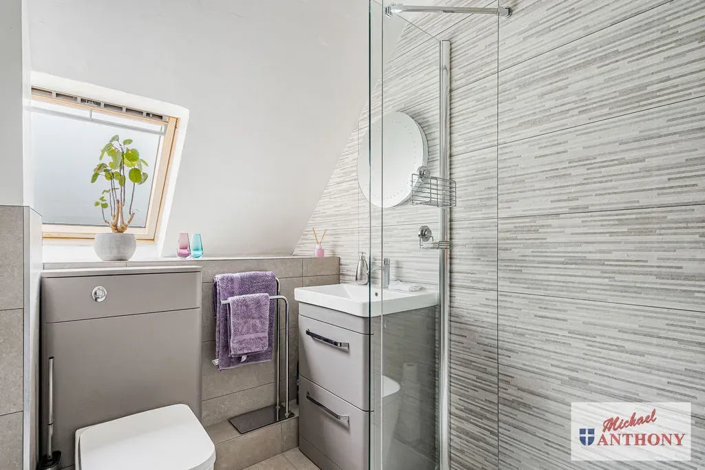 Butlers Grove, Great Linford, Milton Keynes, Buckinghamshire, MK14 5DT, photo 7