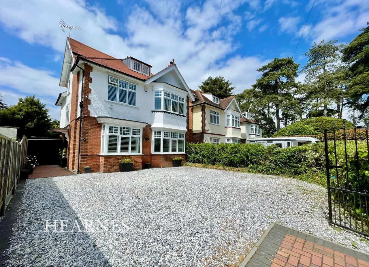 5 bed property for sale, Kings Park Road, BH7