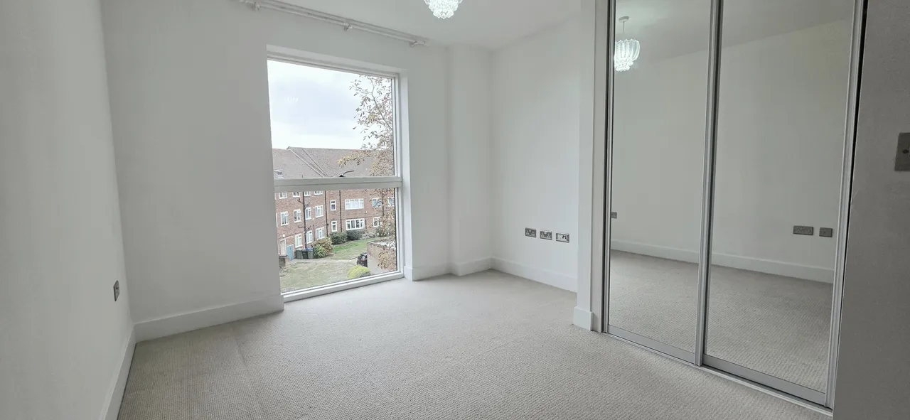 Lyon Road, Harrow, HA1, photo 8