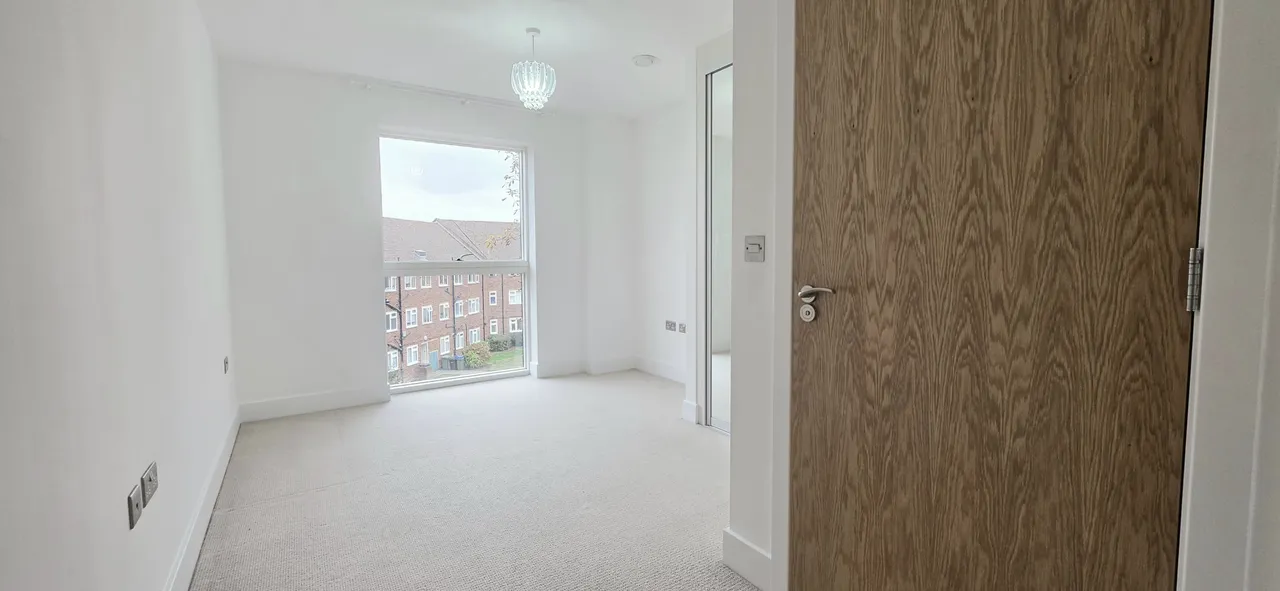 Lyon Road, Harrow, HA1, photo 6