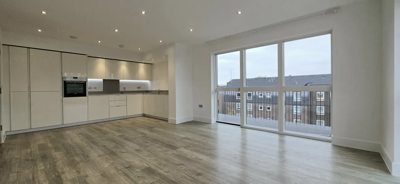 Lyon Road, Harrow, HA1, photo 2