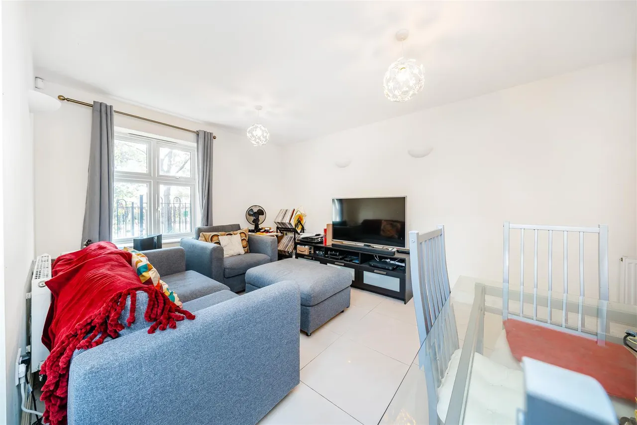 Heacham Avenue, Ickenham, UB10, photo 5