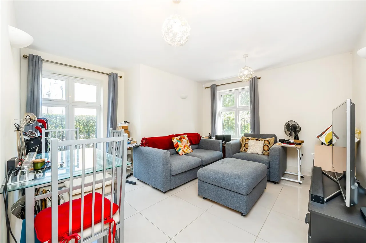 Heacham Avenue, Ickenham, UB10, photo 2
