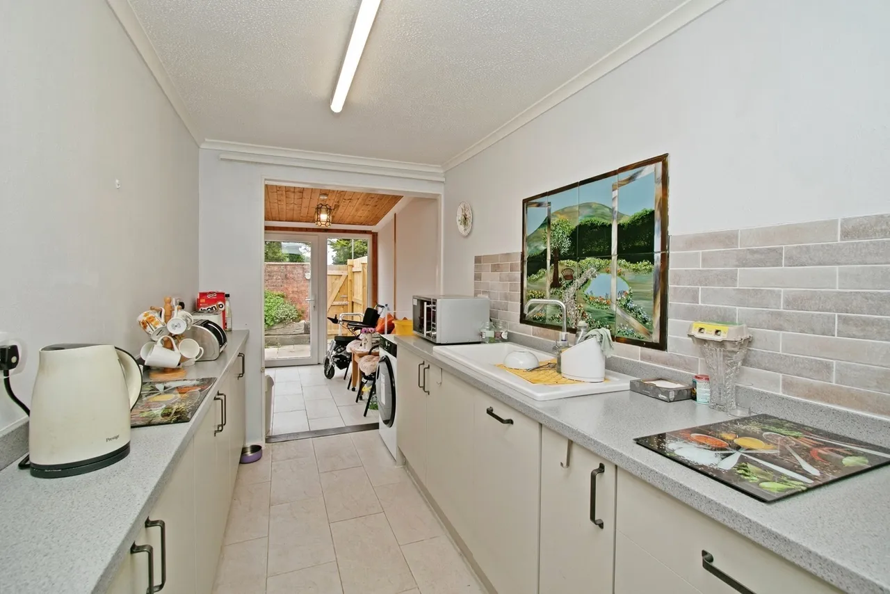 Ellen Close, Mount Hawke, TR4, photo 5