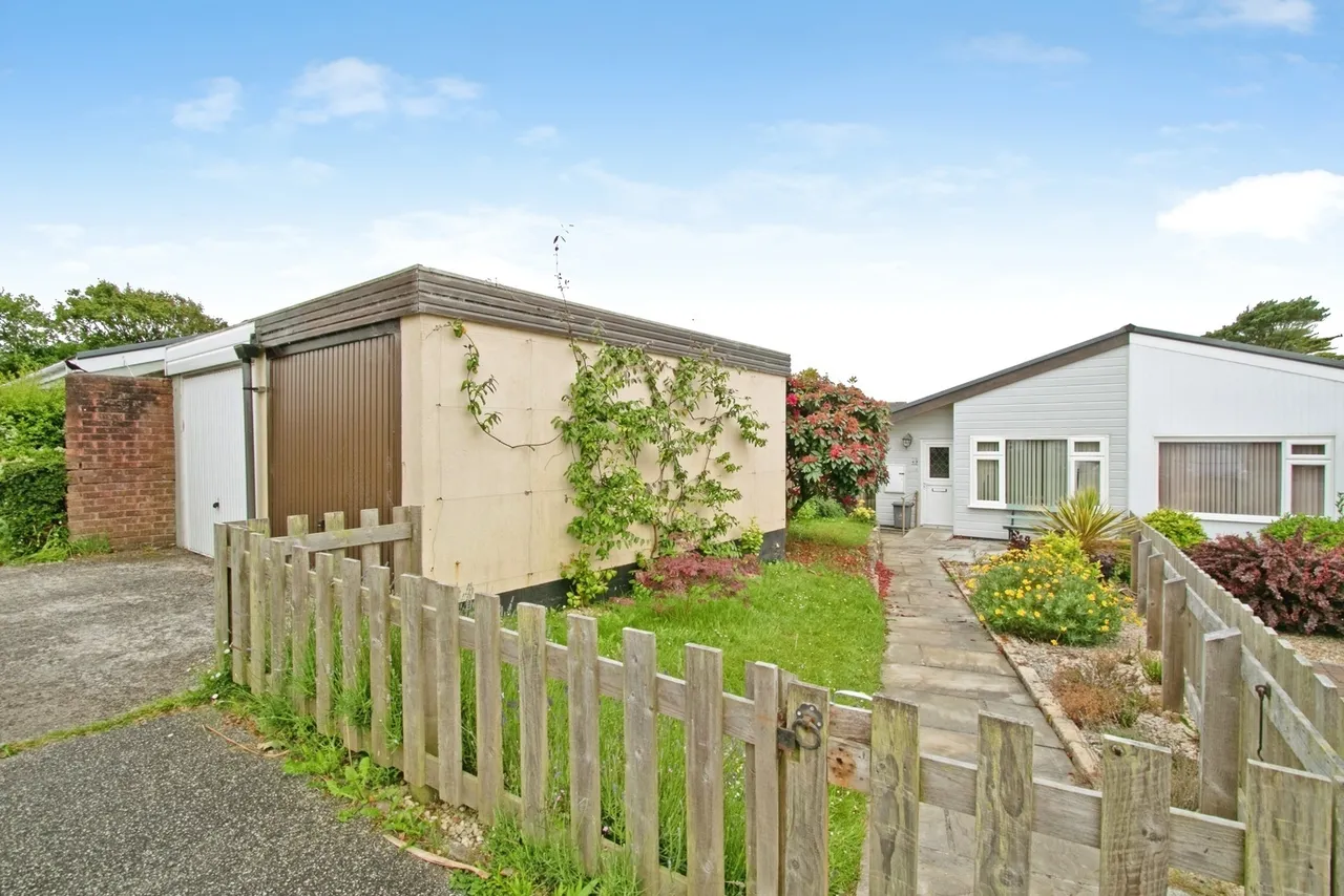 Ellen Close, Mount Hawke, TR4, photo 18