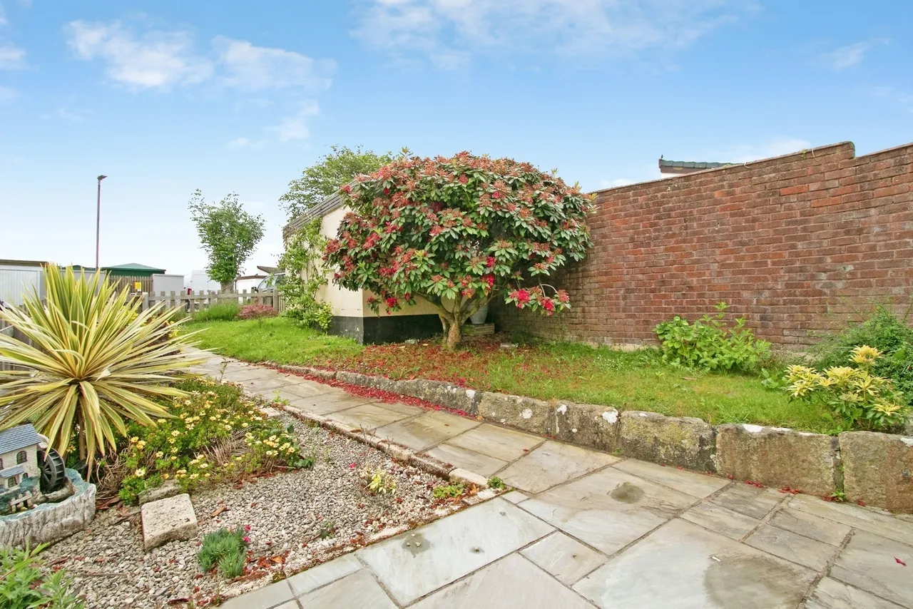 Ellen Close, Mount Hawke, TR4, photo 15