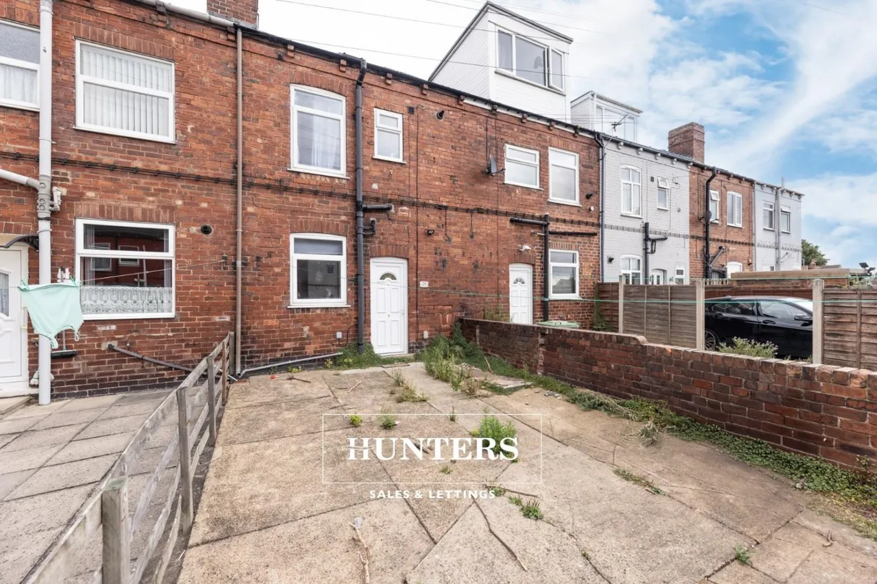 Hollin Hurst, Allerton Bywater, WF10, photo 14