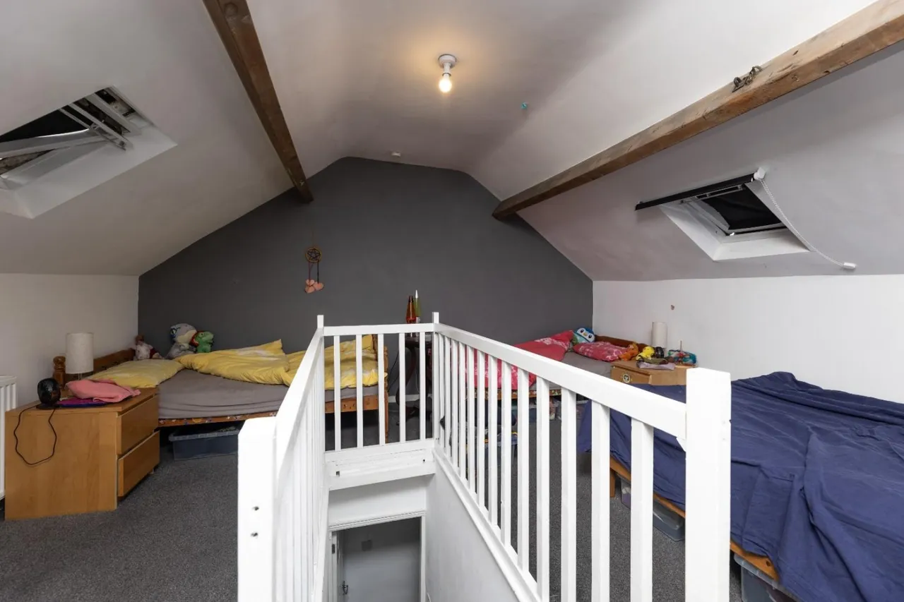 Hollin Hurst, Allerton Bywater, WF10, photo 11