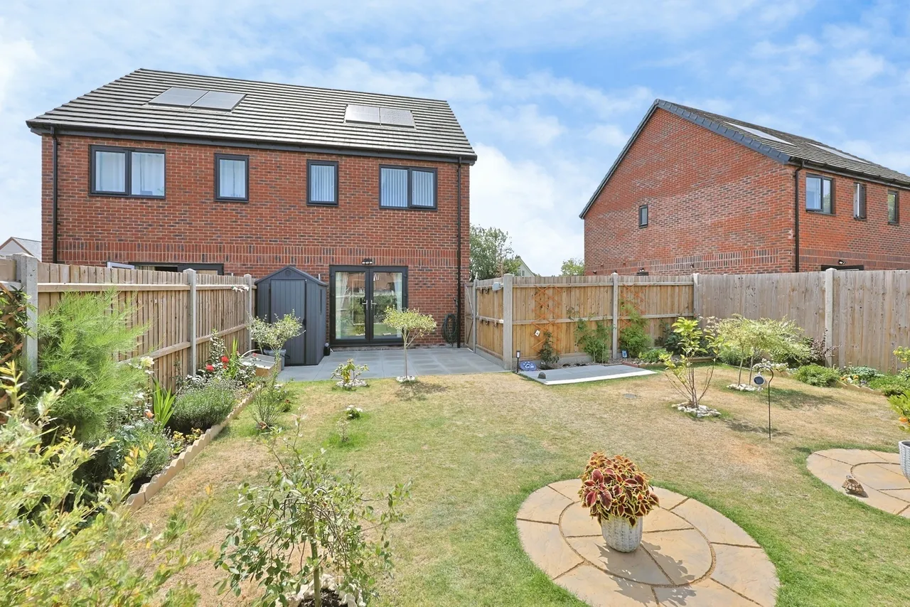 Dereham Road, Easton, Norwich, Norfolk, NR9, photo 13