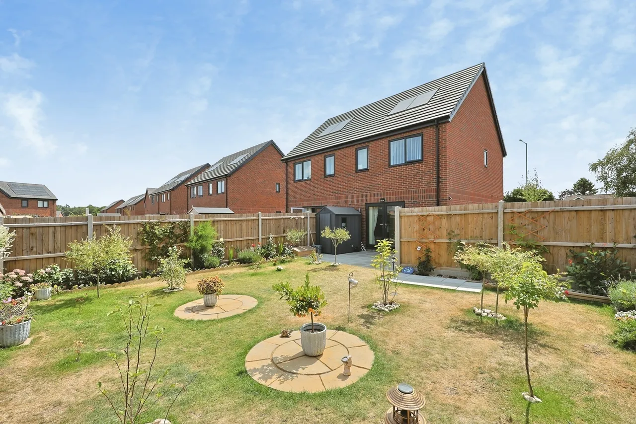 Dereham Road, Easton, Norwich, Norfolk, NR9, photo 12