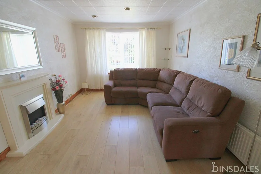 Watty Hall Road, Bradford BD6 3AH, photo 3