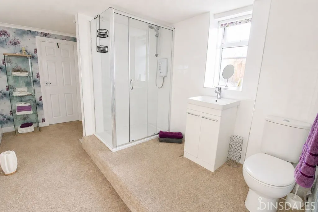 Watty Hall Road, Bradford BD6 3AH, photo 8
