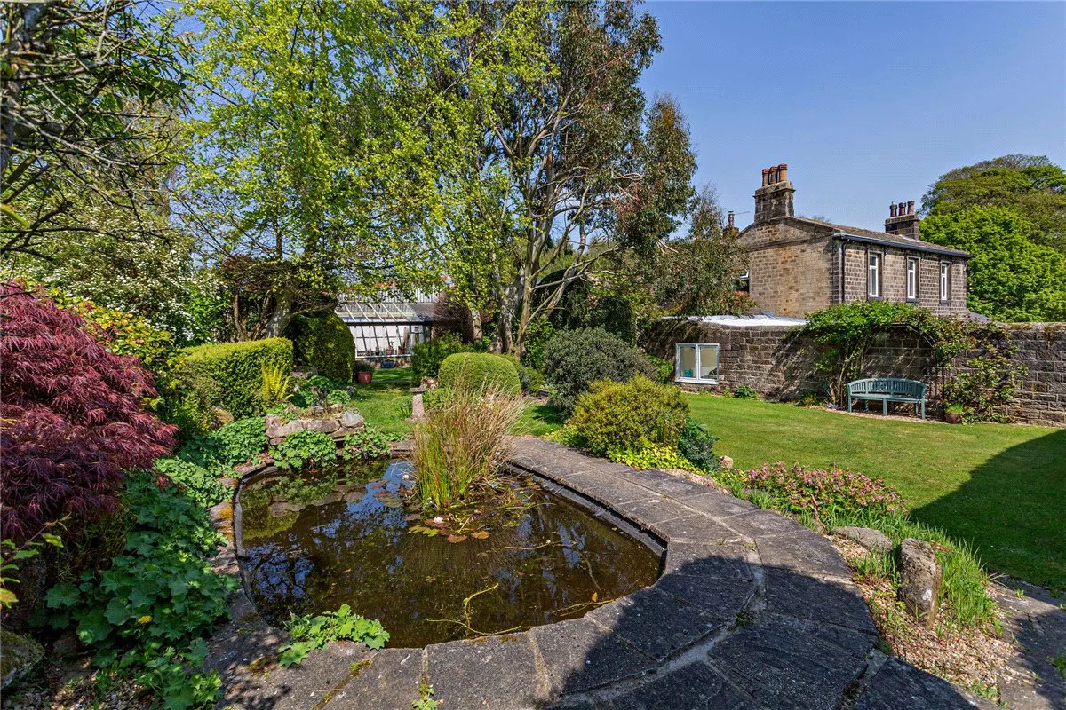 Carlton Lane, Guiseley, LS20, photo 12