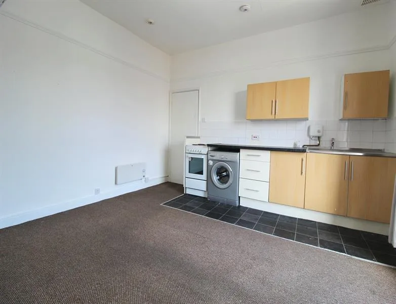 Wellington Road South, Stockport, photo 4