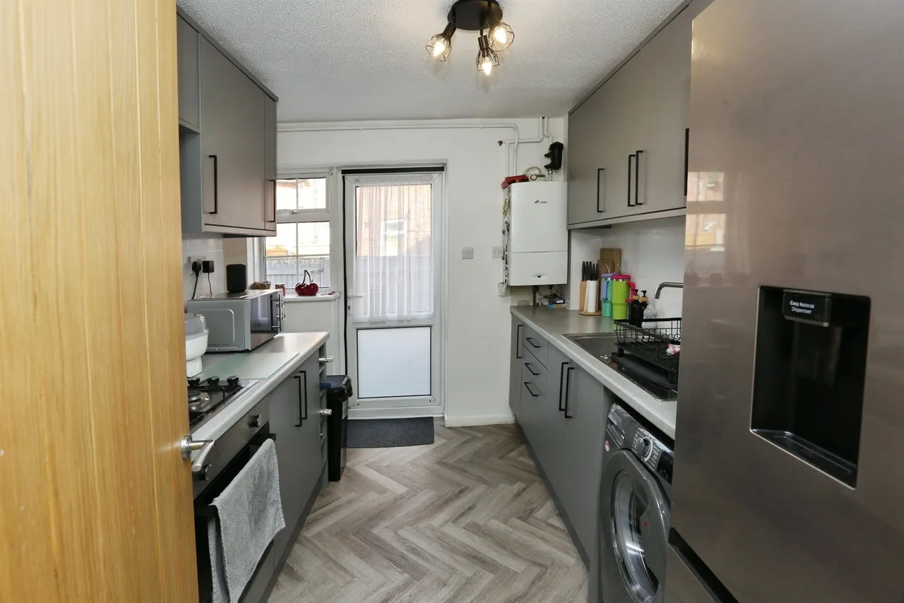 St. Anns Crescent, Gosport, PO12, photo 4