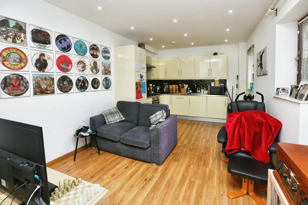 Wickham Road, Fareham, PO16, photo 6