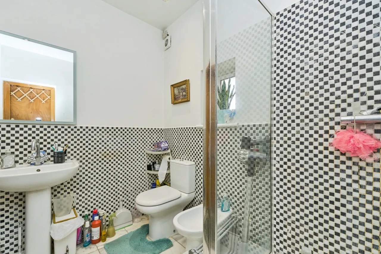 Tolworth Rise North, Surbiton, KT5, photo 12