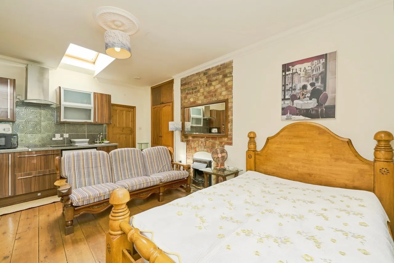 Tolworth Rise North, Surbiton, KT5, photo 17