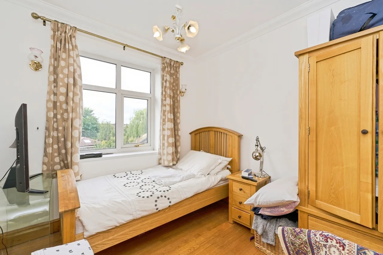 Tolworth Rise North, Surbiton, KT5, photo 10