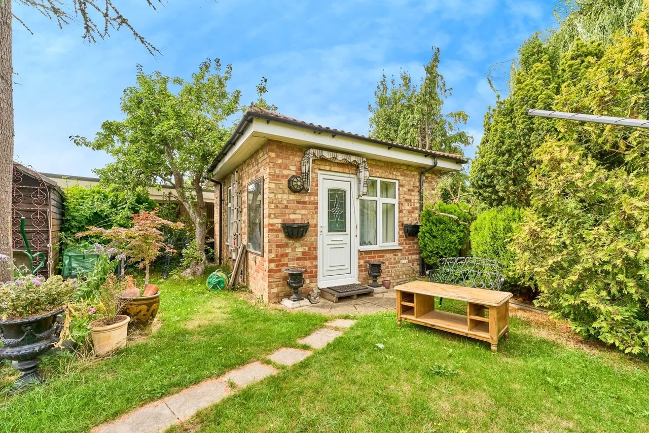 Tolworth Rise North, Surbiton, KT5, photo 6