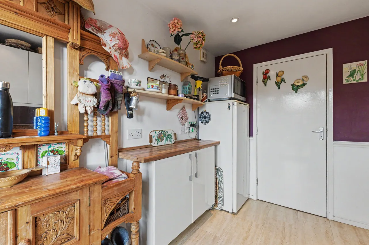 Allesborough Drive, Pershore, WR10, photo 11