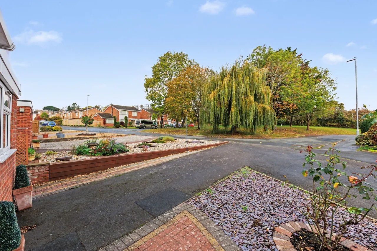 Allesborough Drive, Pershore, WR10, photo 27