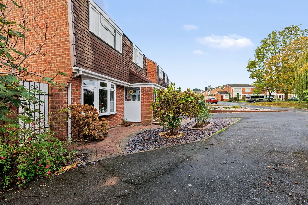 Allesborough Drive, Pershore, WR10, photo 26