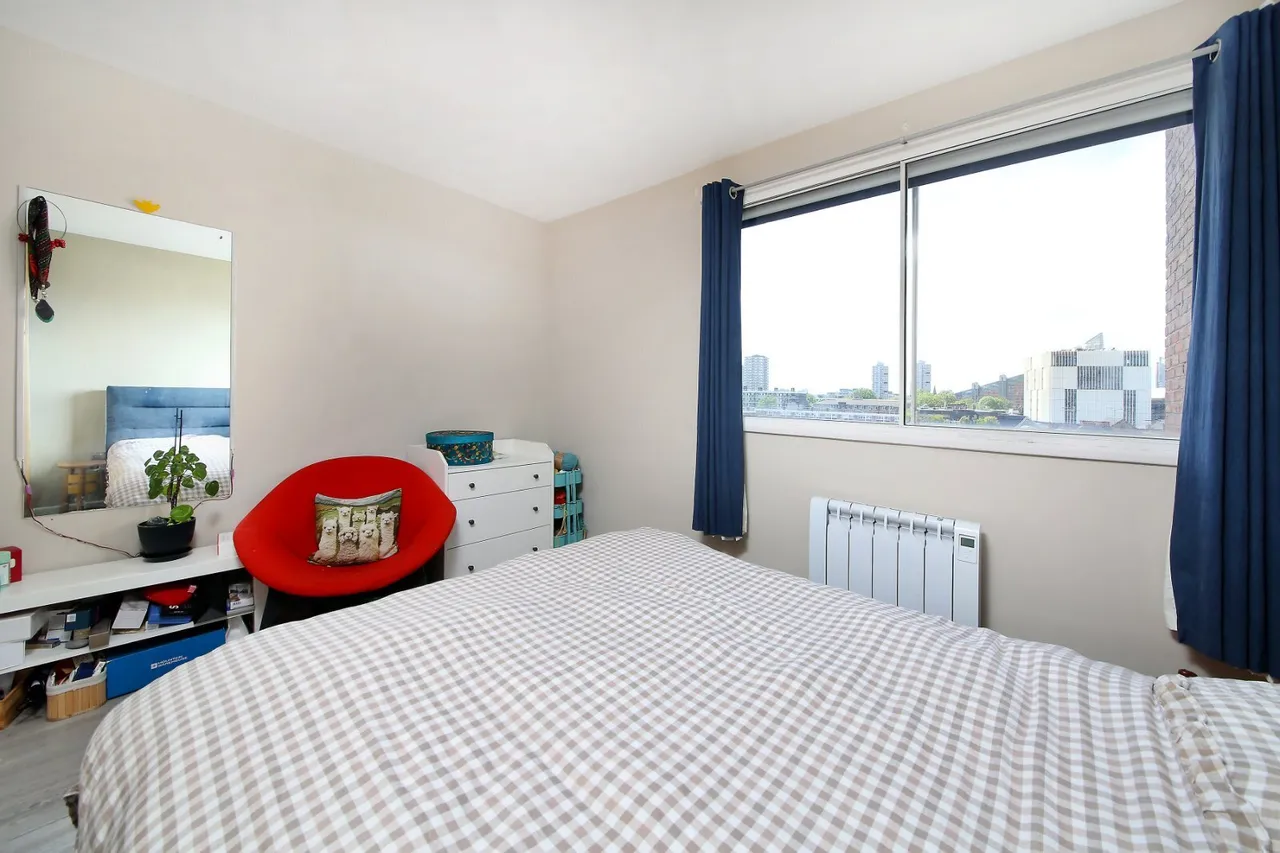 Parkgate Road, London, SW11, photo 10
