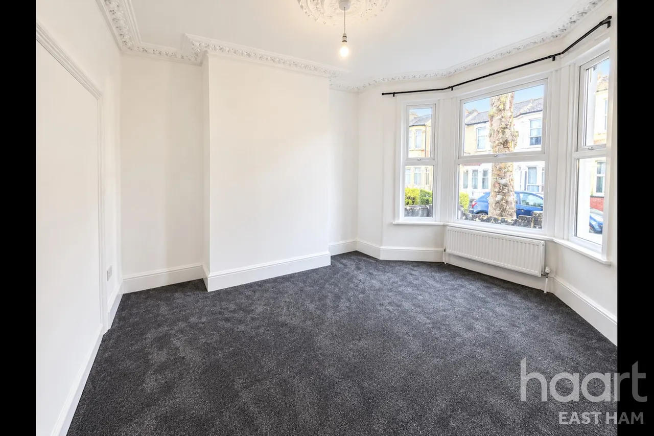 Browning Road, E12, photo 3