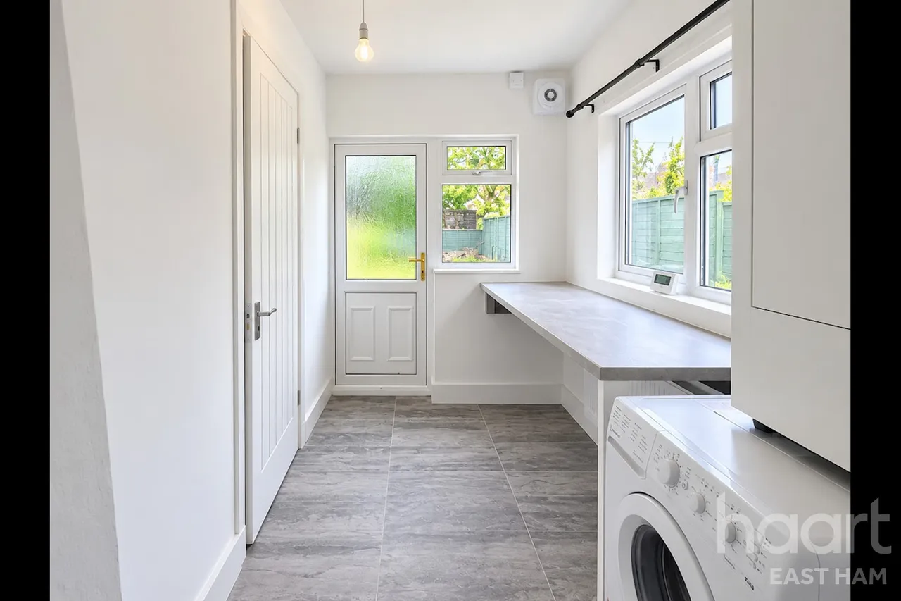 Browning Road, E12, photo 8