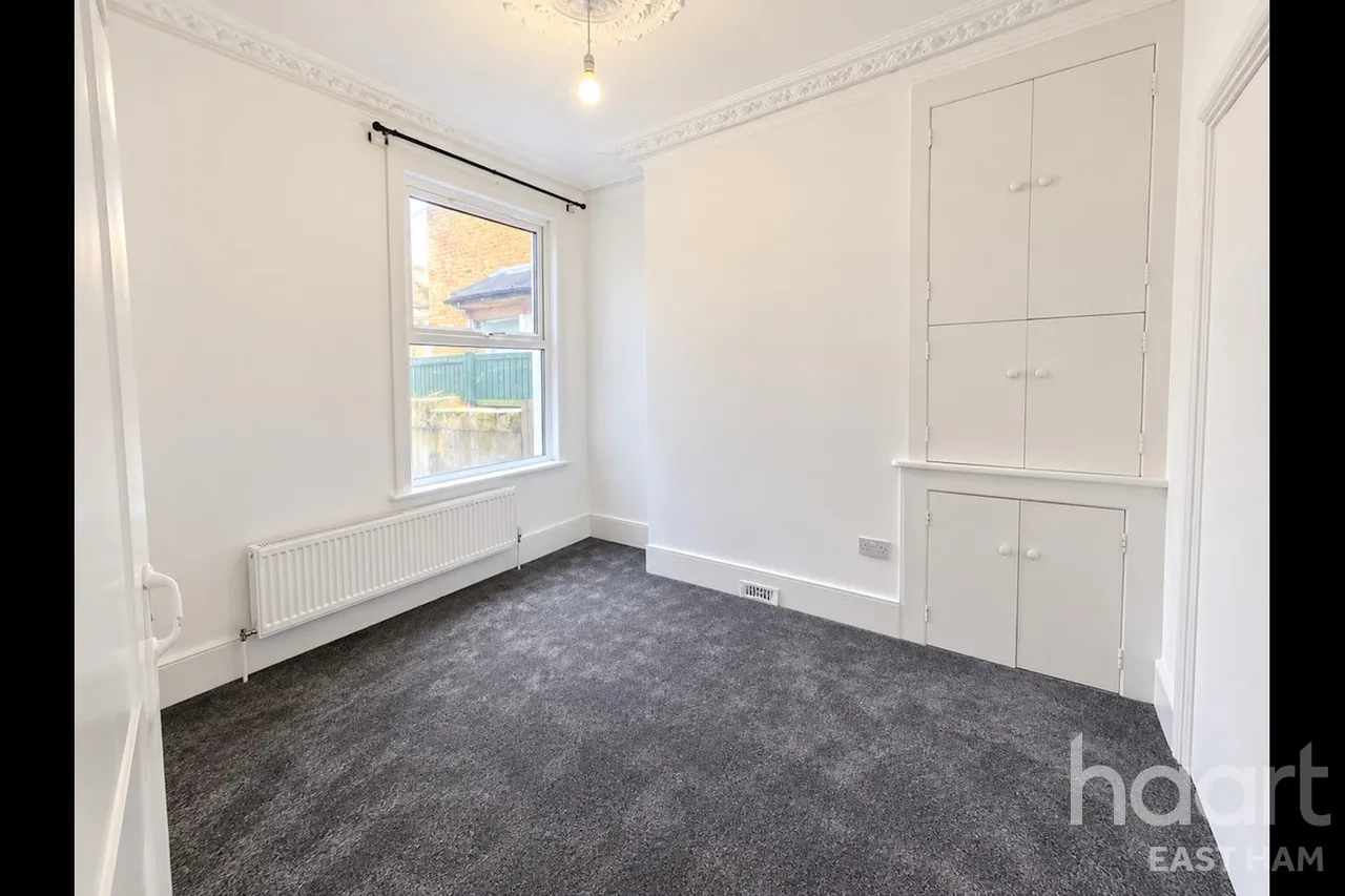 Browning Road, E12, photo 5