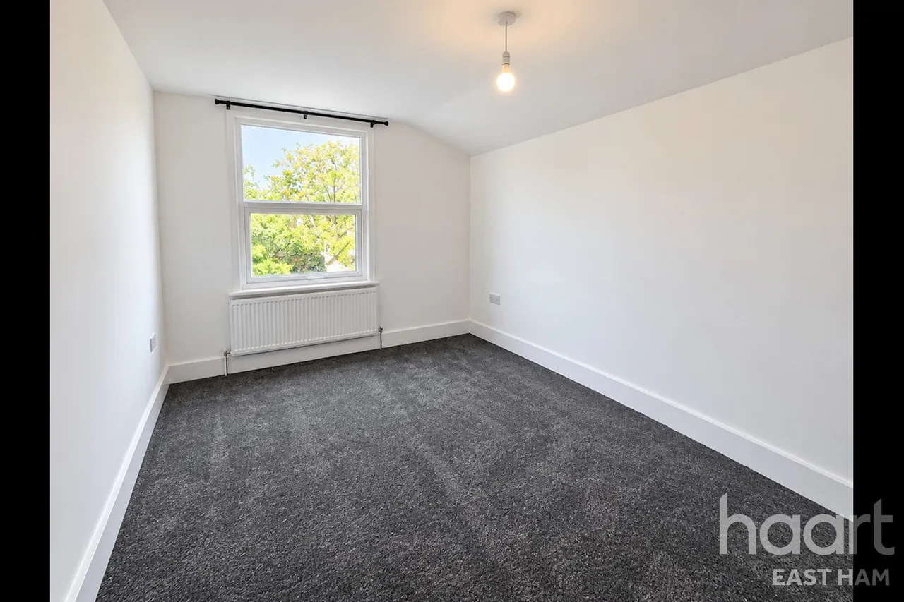 Browning Road, E12, photo 9