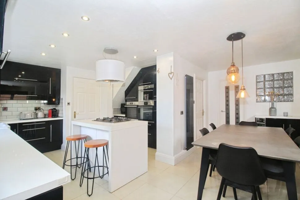 Woodland Road, Hinckley, Leicestershire, LE10, photo 2