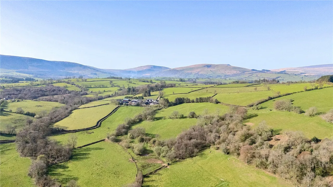 Cwmcamlais, Brecon, Powys, LD3 8TE, photo 35