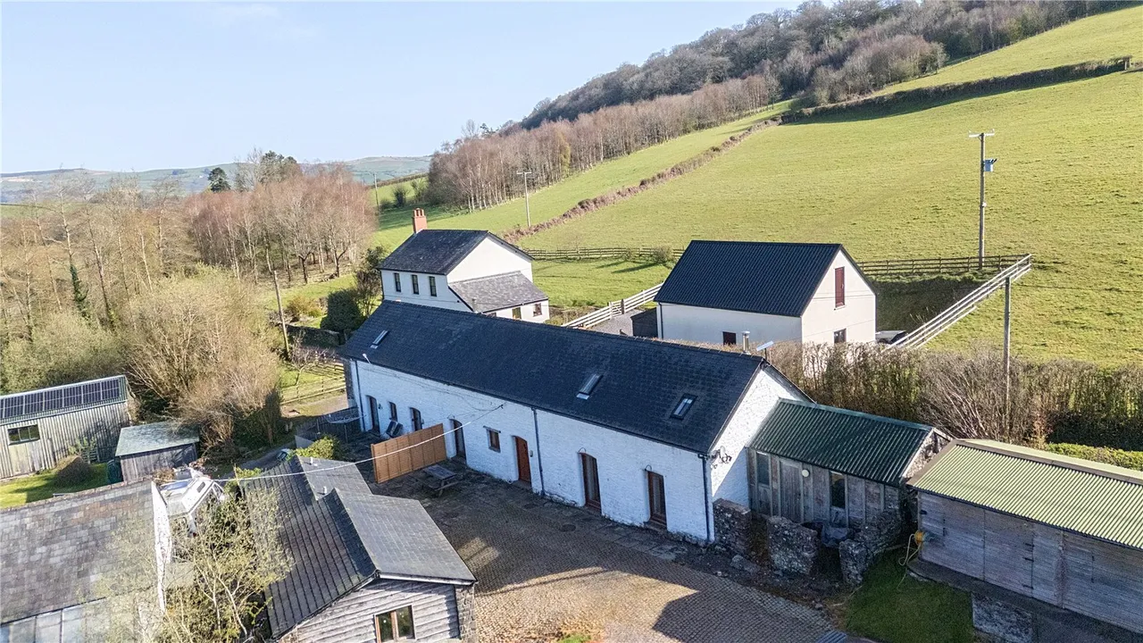 Cwmcamlais, Brecon, Powys, LD3 8TE, photo 29