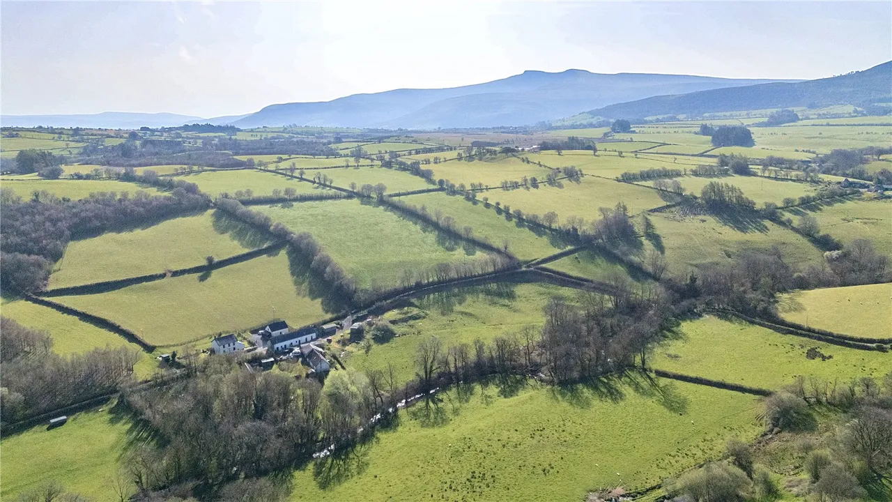 Cwmcamlais, Brecon, Powys, LD3 8TE, photo 25